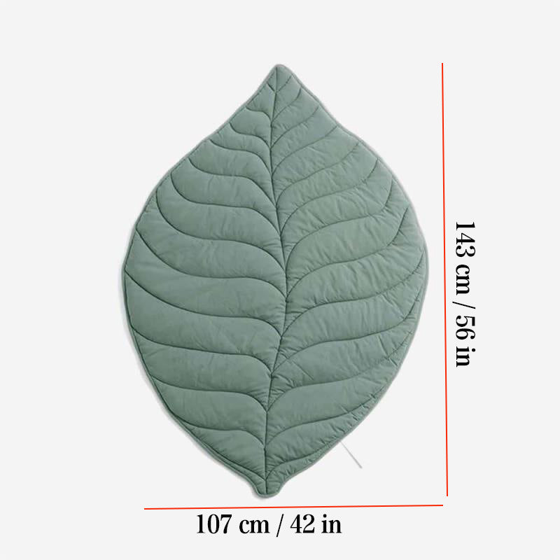 Tapis rafraîchissant feuille pour chien — vert sauge, forme ginkgo