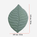 Tapis rafraîchissant feuille pour chien — vert sauge, forme ginkgo